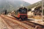 Die D 345 1145 verlässt mit einem Regionalzug von San Remo nach Cuneo (Tenda Bahn) das französischen Breil-sur-Roya im Juni 1985. 
Hier gabelt sich die Strecke (Torino) - Cuneo von Norden herkommend in die beiden südlichen Äste nach Ventimiglia und Nice.
(Gescanntes Foto)  
