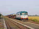 FS D345 1115 with a Toyota car transport, crossing Motta San Damiano station on the 20th of September in 2008