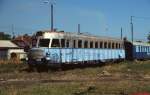 In einem ziemlich üblen Zustand war dieser Triebwagen im Juni 2000 in Pozarevac abgestellt. Vermutlich handelt es sich um einen der drei nach dem 2. Weltkrieg an die jugoslawischen Eisenbahnen gelieferten italienischen ALn 772.