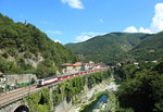 A classE402b passes Isola del Cantone whilst working Thello/EC35144, 1110 Milano Centrale-Nice Ville, 1 August 2016.
 

Due to engineering work trains were diverted via the Old Giovi line

