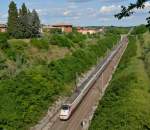 Der ETR 500  Frecciabianca  mit der Ordnungsnummer 414 war am 23. Mai 2015 als ES 9483 nach Venezia St. Lucia unterwegs, und wurde von mir in San Giorgio in Salici fotografiert.