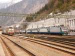 Am 17.Mrz 2012 verlieen E412-004 mit einer Schwesterlok und E405-022 + 021 als Wagenloks den Brenner in Richtung Italien.