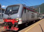 E 464.194 der TILO (Treni Regionali Ticino Lombardia) mit Sonderzug am 15.07.2007 in Tirano, nach der Beschriftung von Lok und Wagen sind an der Gesellschaft die schweizer SBB und die italenische