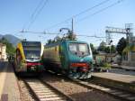 ATR 100 007 der Vischgerbahn und FS E464 386 am 19. August 2008 in Meran 