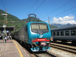 E 464.030 am 07.08.12 mit einem Zug in Richtung Verona.