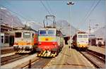 Eine kleine, zufällige Lokparade in Domodossola: Links die FS D 345 1046 mit einem Regionalzug nach Novara, in der Mitte die E 656 025 und im Hintergrund rechts im Bild die FS E 646 151. Dazu ist ganz links im Bild noch ein FS-Steuerwagen zu sehen. Zum Zeitpunkt der Aufnahme war ein solch buntes Betriebsgeschehen in Domodossola normaler Alltag. 

März 1998