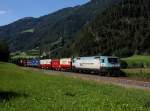 Die EU 43 005 mit einem KLV-Zug am 31.08.2013 unterwegs bei Mules.