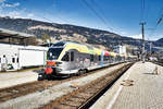 Aufgrund der Umbauarbeiten im Bahnhof Lienz kommt es derzeit oftmals zu einem recht interessanten Betriebsablauf für die Züge von und nach Innichen. Grund dafür ist, dass von den drei Bahnsteiggleisen derzeit nur mehr Gleis 3 durchgehend befahrbar ist.

Hier fährt der ETR 170 der SAD, nach vollzogener Wende, beim Lagerhaus, als REX 1849 aus Innichen, auf Bahnsteig 1 ein.

Aufgenommen am 19.2.2020.