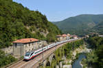 Wegen der  Succursale -Streckensperrung, alle Züge zwischen Genova und Arquata Scrivia benutzen die alte langsame Giovi-Strecke (über Busalla und Isola del Cantone).