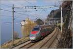 Der FS Trenitalia ETR 610 ist als EC von Milano nach Genève unterwegs und fährt am bekannten Château de Chillon vorbei. 

8. Februar 2023