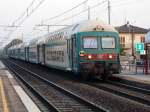 Regiozug nach Vicenza mit alten Doppelstockgarnitur auf der Einfahrt in Lerino. 22/09/07