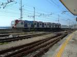 Metro Catania am 04.02.2006 kurz vor dem Bahnhof Catania C, der Zug kommt vom FCE-Bahnhof Catania-Borgo, fhrt als U-Bahn unter der City durch hier zum Hauptbahnhof und noch bis zum Hafen, die Strecke