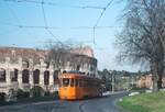 Scan vom Dia: Tw.8001 fährt als Linie 13 am Koloseum vorbei. (19.03.1992)