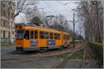 In Torino gibt es nicht nur die eleganten ETR 400 zu bestauen, sondern auch ein sehr interessantes Tramnetz der GTT; hier lässt ein Tram der Linie 16 den Corso Massimo d'Azeglio und biegt in den