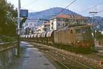 Ein Nachtrag zur Begegnung von E 656 544 und E 636 351 im Bahnhof Imperia Porto Maurizio im März 1987: E 636 351 bei der Einfahrt in Imperia Porto Maurizio