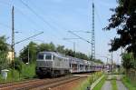 W 232.01 der ITL zieht am 27.7.2009 einen Autozug durch ...