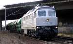 ITL Eisenbahngesellschaft mbH Kraftvoller Aufstieg - ITL BR232 mit Fcs-Wagen-Ganzzug am Berg zwischen DD-Industriegel�nde und DD-Klotzsche (24.11.2009) 