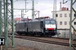 ITL Eisenbahngesellschaft mbH ES 64 F4 212 der ITL f�hrt am 14.03.10 aus dem Rbf Halle(S) kommend am Hbf Halle(S) vorbei.