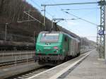 Das von ITL angemietete FRETchen Nr.437027 f�hrt am 30.03. 10 als ...