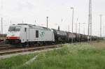ITL 285 109-5 mit einem Kesselwagenzug in Angerm�nde 22.05.2010  ...