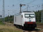 ITL Eisenbahngesellschaft mbH 285 105-3 der ITL wartet am 02.07.'10 in Hosena auf Ausfahrt