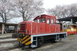 Der Erhaltene 10 Tonnen-Rangiertraktor № 06-28-01-739 der JNR, hergestellt von KYOSAN KOGYO(協三工業), Gedreht im 27.03.2023, der Museum  Nakagawa Seiryū