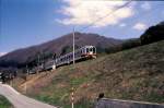 Yagan- und Aizu-Bahnen (Sdabschnitt): Die Zweiwagenzge 6158 und 6156 des Tbu-Konzerns auf dem Aizu Hochplateau (Aizu Kgen), 26.April 1997. 