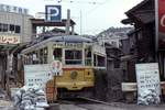 Die Strassenbahn von Nagasaki - An der Endstation der mittleren Strecke in die Berge hinein nach Shôkakuji-shita wartet Wagen 373 (Serie 371-377) auf die Rückfahrt.