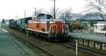 DD51 in vergangenen Zeiten: Als es noch Kurzgüterzüge auf Regionallinien gab - DD51 863 durchfährt am 7.März 1985 die Station Kodama unweit der Stadt Takasaki.
