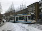 jena Stra�enbahnlinie 2 nach Winzerla an der Haltestelle Stadtzentrum.(28.1.2010)