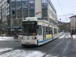 jena Stra�enbahnlinie 5 nach Ernst-Abbe-Platz an der Haltestelle Stadtzentrum.(28.1.2010)