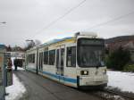 jena Stra�enbahnlinie 2 nach Jena-Ost an der Haltestelle Winzerla.(28.1.2010)