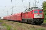 Die 232 908-4 zieht ...  Eric Otten 08.05.2011