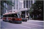 Strassenbahn mit Rollenstromabnehmer in Toronto. (Archiv 07/1998)