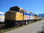  The Canadian  mit den Loks 6412, 6427 und 6404 unterwegs Richtung
Toronto im Banhof Jasper. Lok 6412 wurde hier weggestellt.
