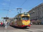 Stra�enbahn der Linie 5 nach Rheinhafen. Viele dieser GT8-Hochflurfahrzeuge tragen ...