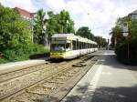 An der Karlsruher Haltestelle ...  Rick Eichner 07.10.2011