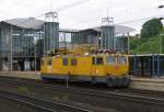711 006-7 durchf�hrt am 25. Mai 2004 den Bahnhof Kassel-Wilhelmsh�he. ...