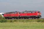 Die 218 397-8 zieht ...  Eric Otten 28.08.2011