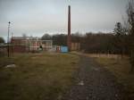 kbs-195-stralsund-sassnitz Neben Klementelvitz gab es auch in Sagard ein Kreidewerk mit Gleisanschlu�.W�hrend das Kreidewerk in Klementelvitz sogar einen neuen Gleisanschlu� bekam,wurde das Kreidewerk in Sagard mit Gleisanschlu� stillgelegt.Den fr�hren Gleisverlauf kann man an dem noch liegenden Schotterbett erkennen. 