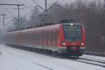 422 543-9 mit Schwesterzug ...  Andreas Strobel 31.12.2010
