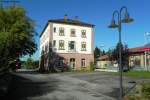 Das Bahnhofsgeb�ude von Oberschefflenz ...  Gregor Kaercher 11.09.2011