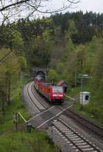 kbs-720-schwarzwaldbahn 146 228-2 mit IRE 4710 (Konstanz - Karlsruhe Hbf) am 22. Mai 2010 an der Nu�bacher Anrufschranke.