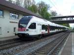 kbs-720-schwarzwaldbahn Der Flirt 526 652 f�hrt in Donaueschingen vorbei, in Richtung Augsburg, am 22/05/10.