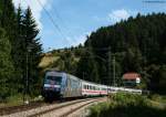 kbs-720-schwarzwaldbahn 101 102-2 'Wir Menschen sind alle gleich' mit dem IC 2370 'Schwarzwald' (Konstanz-Hamburg Hbf) bei Nu�bach 15.7.10