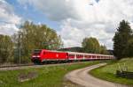 kbs-740-gaubahn RE 19609 (Stuttgart Hbf - Singen(Hohentwiel)) mit Schublok 146 220-9 am 22. Mai 2010 bei Rottweil-Neufra.

