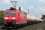 Die 185 141-9 zieht ...  Eric Otten 06.07.2011