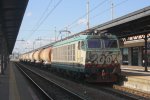 E652 016 steht mit ...  Stefan Hochstetter 10.09.2011