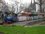 kleinbahn-im-rheinpark---koln Kleiner Zug bei der Kleinbahn im Rheinpark in K�ln.30.3.10.