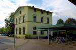 Das ist die östliche Ansicht vom Bahnhofsgebäude in Kleinenbroich abgelichtet ... Das ist die östliche Ansicht vom Bahnhofsgebäude in Kleinenbroich abgelichtet ...